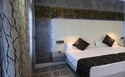 هتل پتیت پالاس ساوی آلفنسُ کسیی