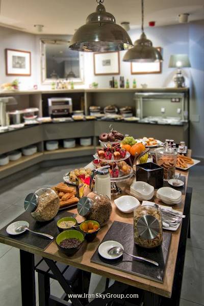 هتل پتیت پالاس ساوی آلفنسُ کسیی