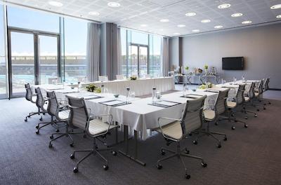 یاس وایسروی ابوظبی