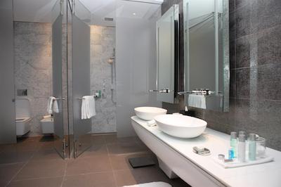 یاس وایسروی ابوظبی