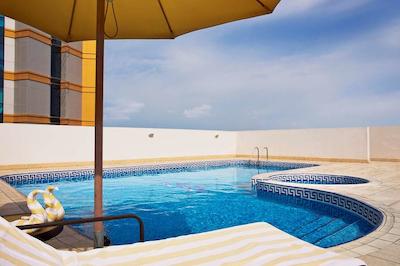 تایم توپاز هتل آپارتمان