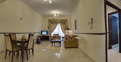 تولیپ این القصیص دبی سوئیتس