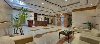 تولیپ این القصیص دبی سوئیتس