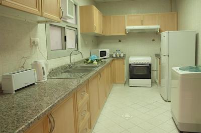 تولیپ این القصیص دبی سوئیتس