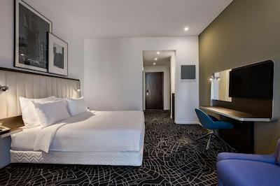 پیرل اکسکیوتیو هتل