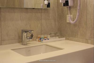 تریپ بای ویندهام استانبول تکسیم