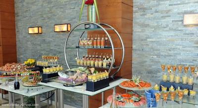 یاس آیلند روتانا