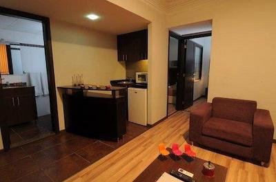 سویت هتل چرم