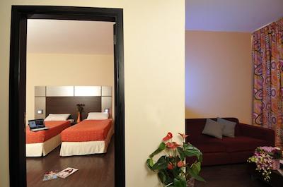 سویت هتل چرم