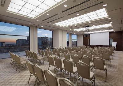 هیلتون گاردن این استانبول عمرانیه