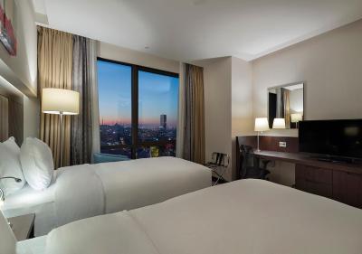 هیلتون گاردن این استانبول عمرانیه