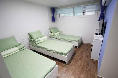 نامسان گوست هوس 1