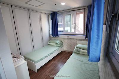 نامسان گوست هوس 1