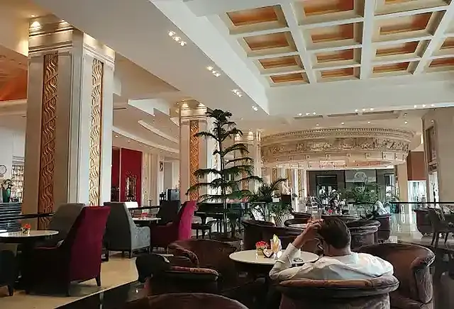 هتل اسپیناس پالاس