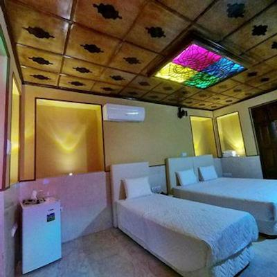 هتل سنتی نیایش شیراز