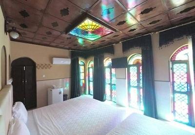 هتل سنتی نیایش شیراز