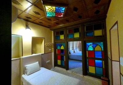 هتل سنتی نیایش شیراز