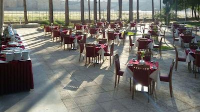 هتل آپادانا تخت جمشید