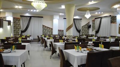 هتل شهاب ناهارخوران