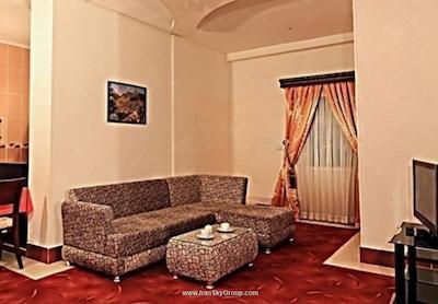 هتل جهانگردی سنندج