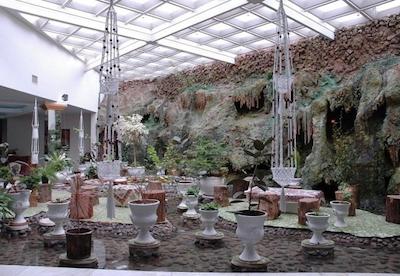 هتل پارسیان آزادی بم