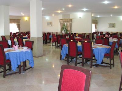 هتل جهانگردی لار