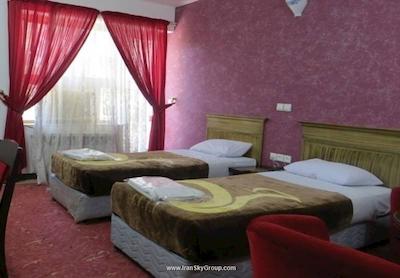 هتل جهانگردی لار