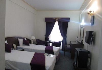 هتل جهانگردی کرمان