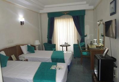 هتل جهانگردی کرمان