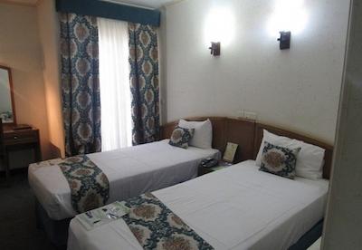 هتل جهانگردی کرمان