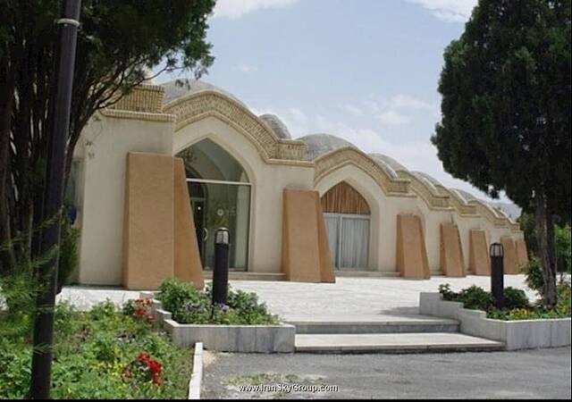 هتل جهانگردی گلپایگان