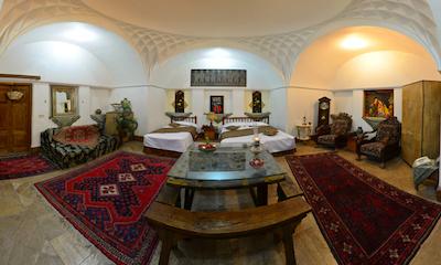 هتل سنتی لب خندق