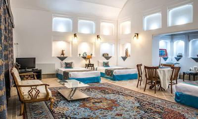 هتل سنتی لب خندق