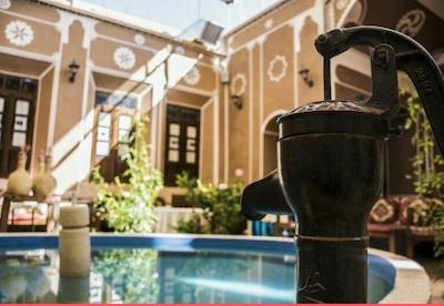 هتل سنتی فیروزه