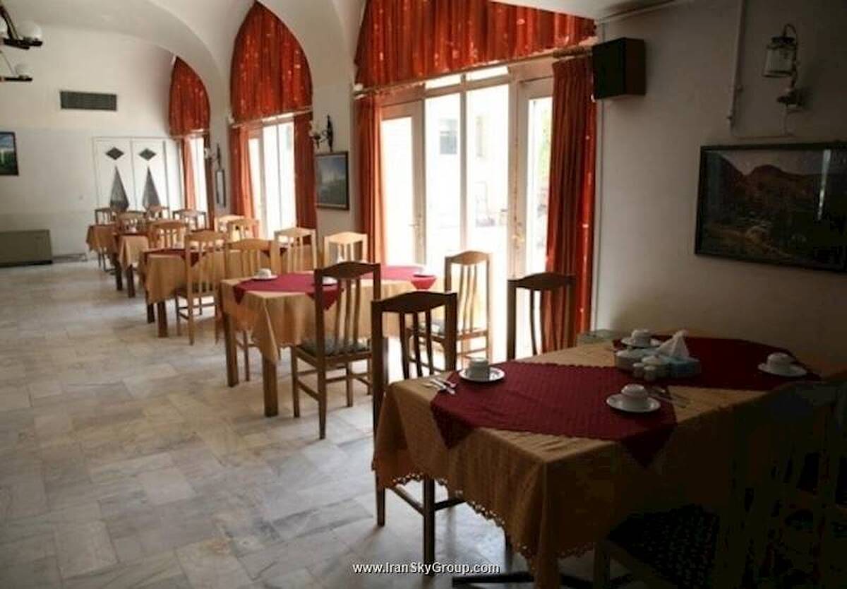 هتل جهانگردی شهرکرد