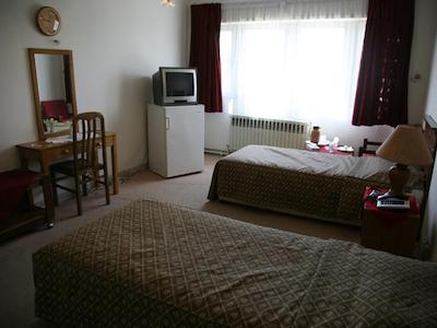 هتل جهانگردی شهرکرد