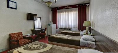 هتل جهانگردی شهرکرد