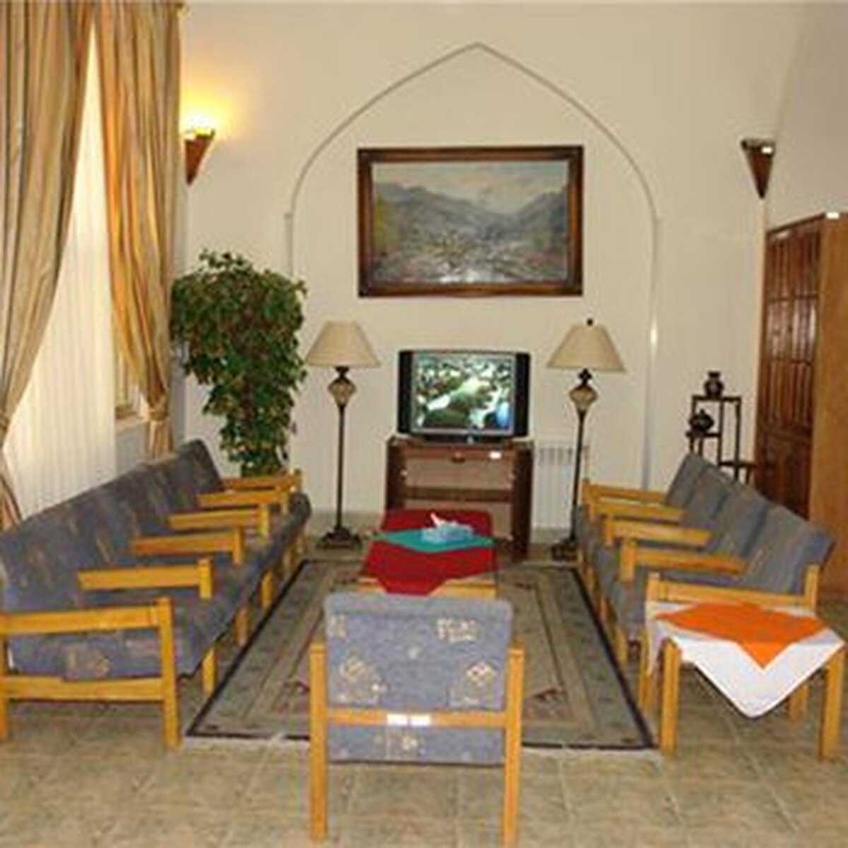 هتل جهانگردی دامغان
