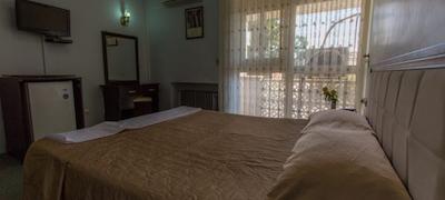 هتل جهانگردی خوی