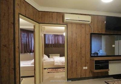 هتل زنده رود