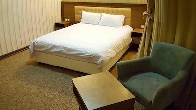 هتل آزادی خرم آباد