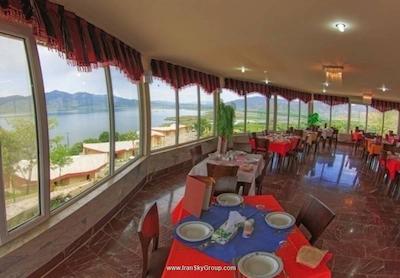 هتل جهانگردی مریوان