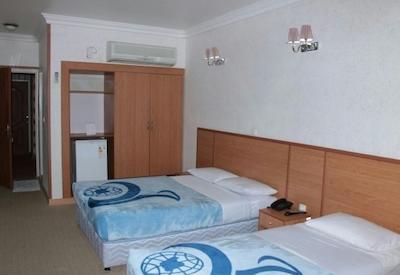 هتل جهانگردی میناب