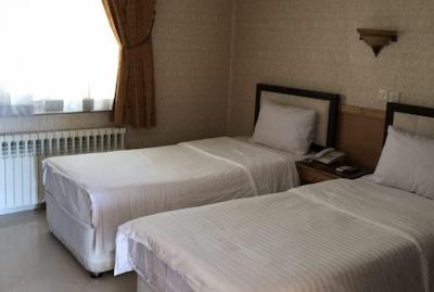 هتل جهانگردی زنجان