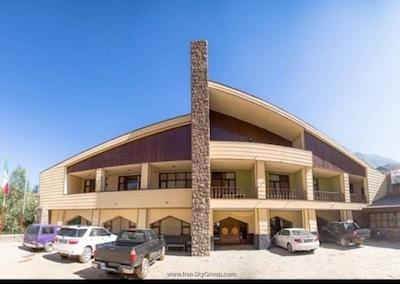 هتل جهانگردی شمشک