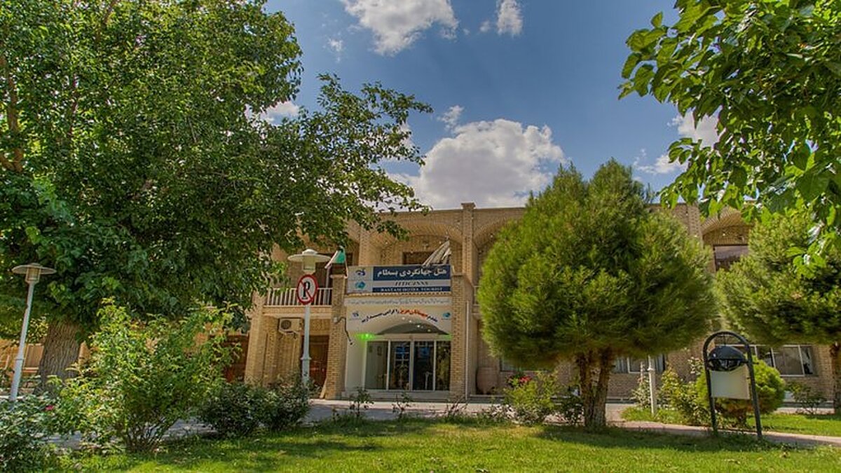 هتل جهانگردی بسطام