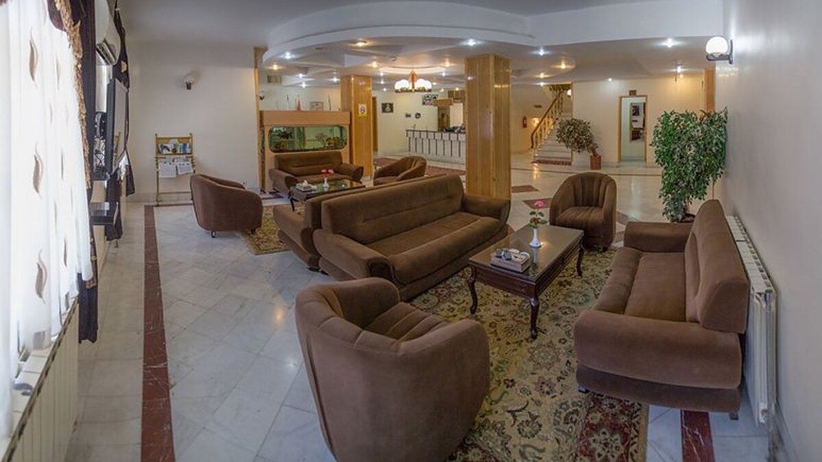 هتل جهانگردی بسطام