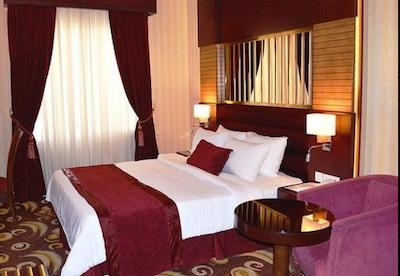 هتل الماس مشهد