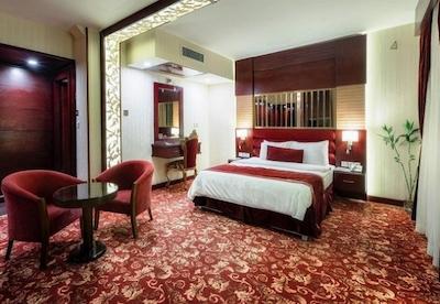 هتل الماس مشهد