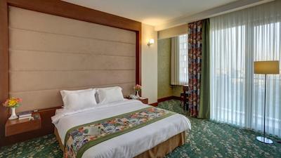 هتل هما 1 مشهد